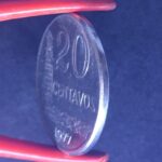 20 Centavos  1977    Aço Inox  Soberba - Imagem 3
