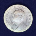 50 Centavos 1945   Bronze-Alumínio  FC   GETULIO VARGAS - Imagem 2