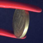 20 Centavos 1944  Bronze-Alumínio   MBC   c / sigla   GETÚLIO VARGAS - Imagem 3