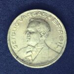 10 Centavos 1945  Bronze-Alumínio   Soberba    s/sigla   GETÚLIO VARGAS - Imagem 2