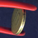 10 Centavos 1945  Bronze-Alumínio  MBC   s/sigla   GETÚLIO VARGAS - Imagem 3