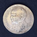 400 Réis 1942   Níquel Rosa  MBC   GETÚLIO VARGAS - Imagem 2