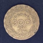 300 Réis 1942  Níquel  Rosa    MBC    GETÚLIO VARGAS