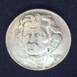 300 Réis 1936  Cupro-Níquel  MBC    CARLOS GOMES - Imagem 2