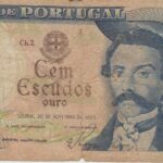 P 169a -  PORTUGAL  100  ESCUDOS DE ORO  1965  BC