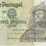 P 173 -  PORTUGAL  20  ESCUDOS DE ORO  1971 FE