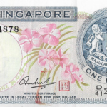P 1b - SINGAPURA 1 DOLLAR 1970  FE  (pequena mancha no versoa0