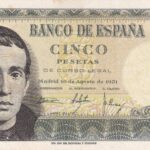 P140a1- ESPANHA 5 PESETAS 1951 S